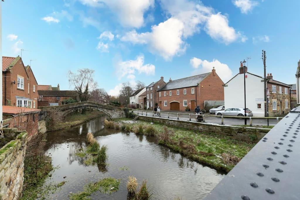 In The Heart Of It! Villa Stokesley Exterior photo